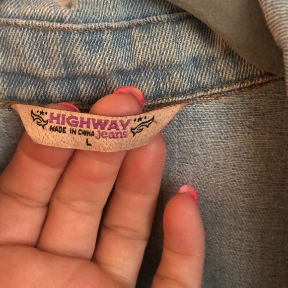 Crop Length JeAn Jacket Large - Picture 2 of 3